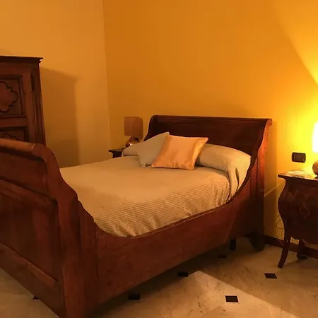 La Mansardina Apartmán *